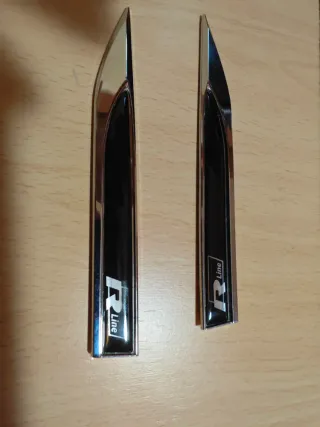 Logos R-Line Volkswagen Golf