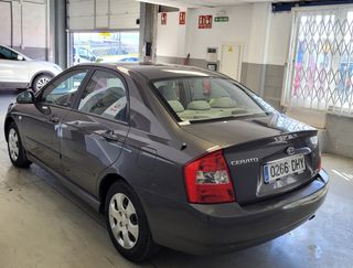KIA Cerato 2005