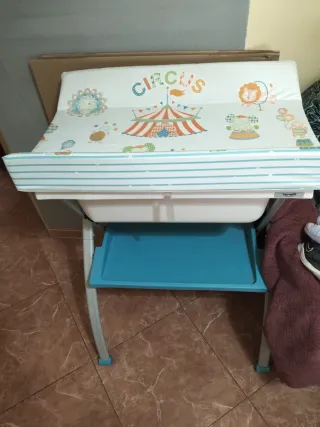 Bañera infantil con cambiador Brevi