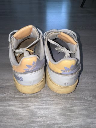 Scarpe Adidas bianche e rosa