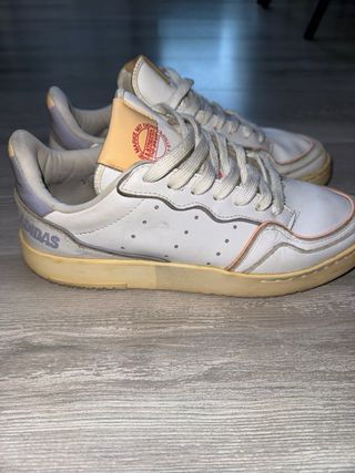 Scarpe Adidas bianche e rosa