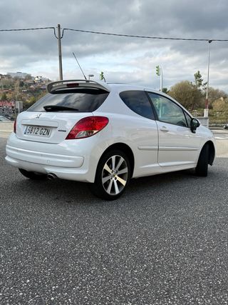 PEUGEOT 207 GT