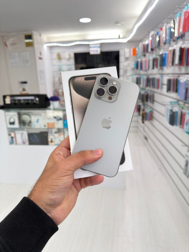 iPhone 15 Pro Max 256GB Titanio Natural