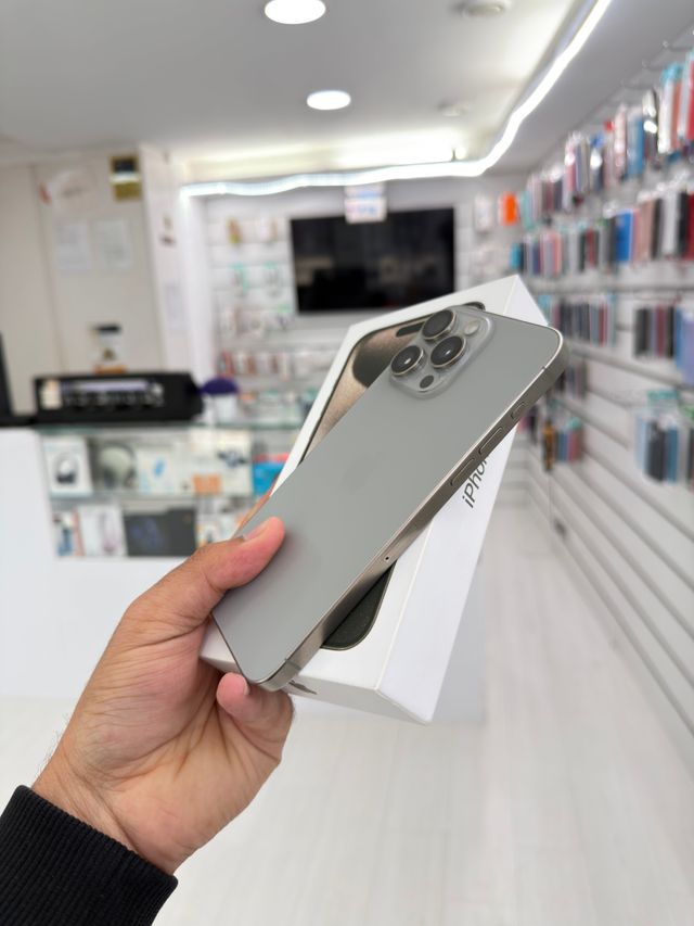 iPhone 15 Pro Max 256GB Titanio Natural