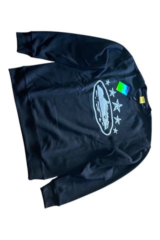 Sudadera Negra con Estrellas y Diseño Ovalado