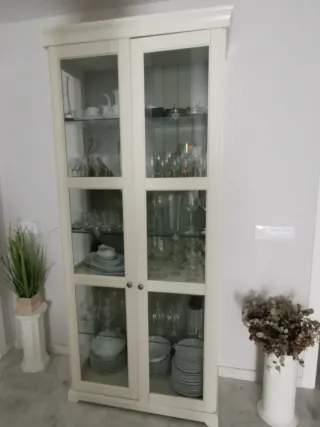 Vitrina blanca salón 92x40x214
