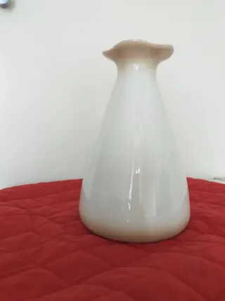 Jarrón de porcelana pintado a mano