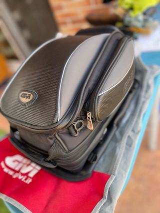 Bolsa sobredeposito tanque moto (maletin) GIVI40