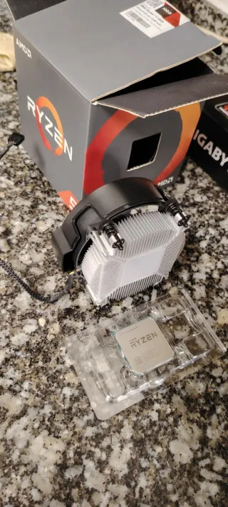 AMD Ryzen 5 1400 + Ventilador Nuevo