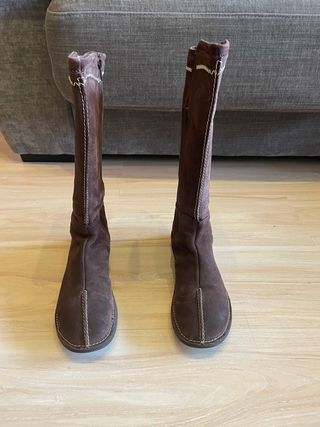 Botas de ante marrones