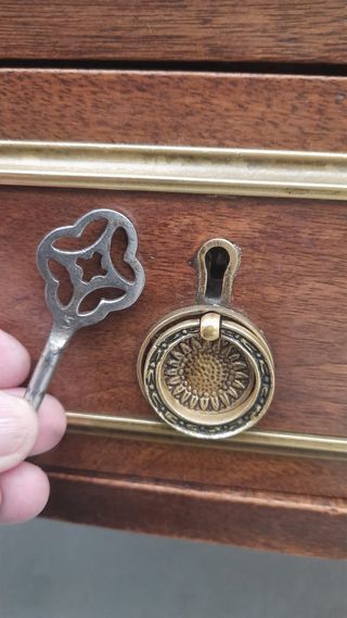 Mesa escritorio Luis XVI madera maciza