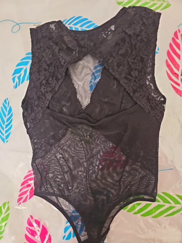 Body lencería encaje y transparencias