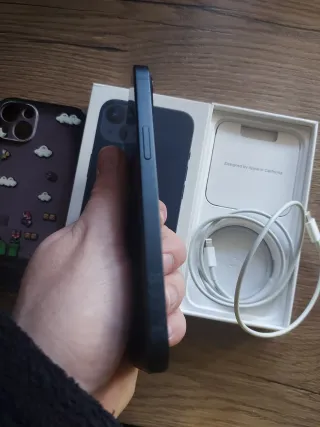 iPhone 13 en su caja Impecable