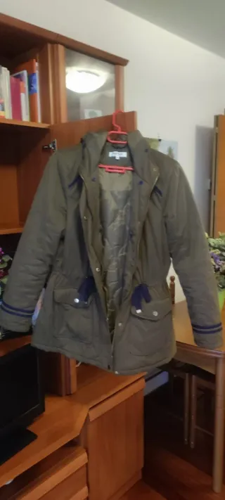 Parka 3 en 1 verde muy versátil