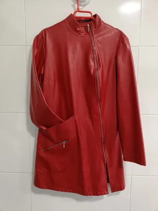 Abrigo/Cazadora Rojo Talla M