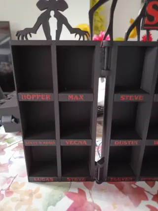 Expositor negro Demogorgon Stranger Things