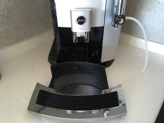 Cafetera Jura E8 Plata