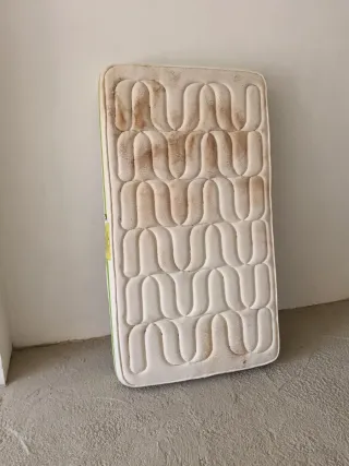 Colchón viscoelástico 105x190 + somier.