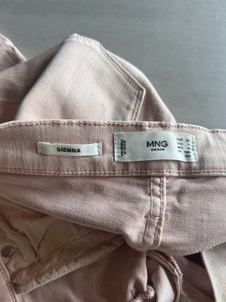Pantalón vaquero flare crop Mango rosa T.32