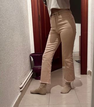 Pantalón vaquero flare crop Mango rosa T.32