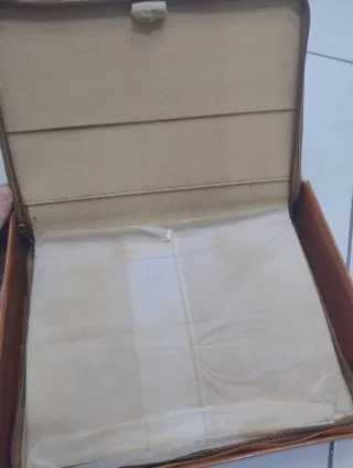 Portadocumenti in pelle beige e marrone