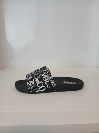 Chanclas Versace Jeans Couture Negras sin estrenar