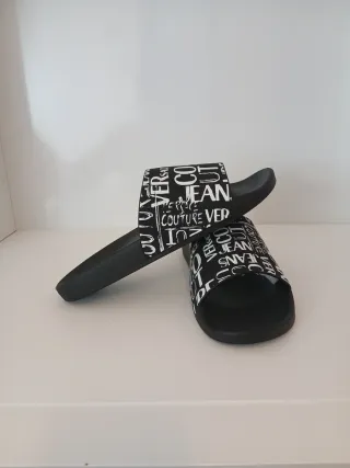 Chanclas Versace Jeans Couture Negras sin estrenar