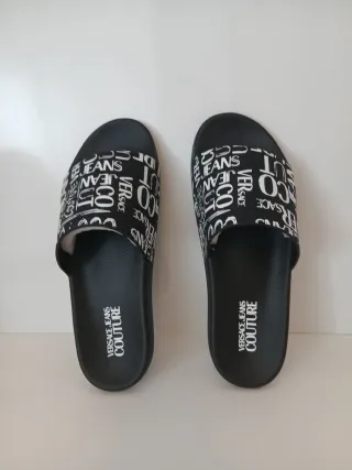 Chanclas Versace Jeans Couture Negras sin estrenar