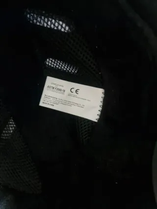 Casco Seeker Talla L con Visera