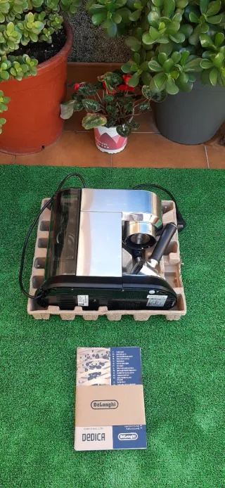 Cafetera DeLonghi Dedica Style