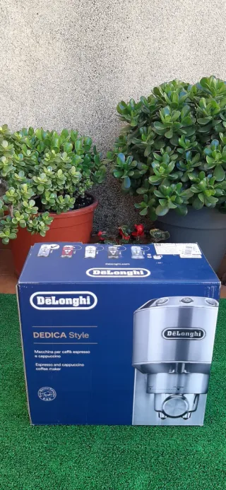 Cafetera DeLonghi Dedica Style