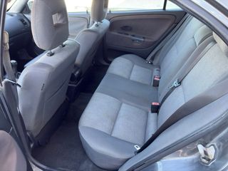 Mitsubishi Carisma 2004