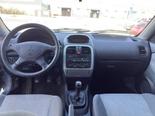 Mitsubishi Carisma 2004