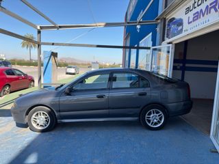 Mitsubishi Carisma 2004