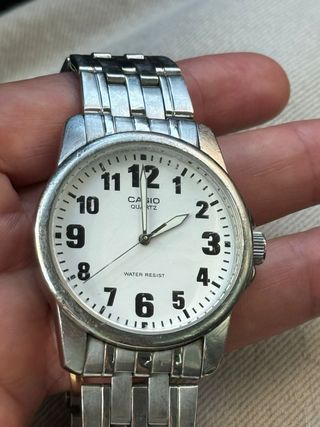 Reloj Casio Quartz Plata Blanco Resistente Agua