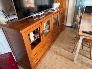 Aparador con vitrina para salón/comedor