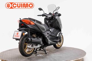 YAMAHA XMAX 125