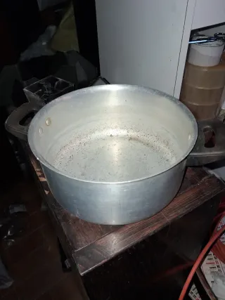 3 Pentole in alluminio 5 euro cad