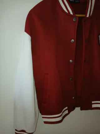 Chaqueta universitaria SHEIN M/38/10