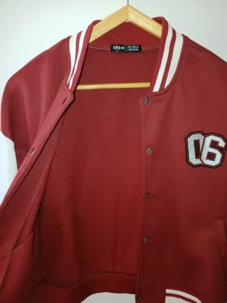 Chaqueta universitaria SHEIN M/38/10