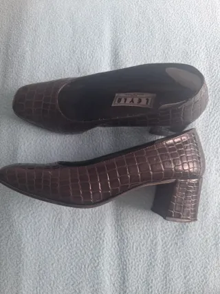 Zapatos de señora Leyla marrones