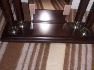 Reloj de pared antiguo de madera