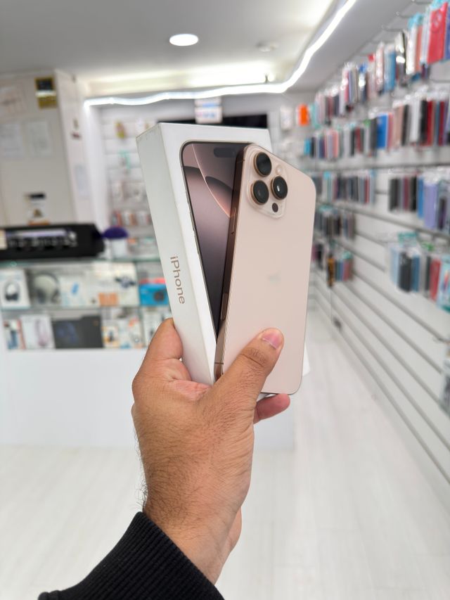 iPhone 16 Pro Max 256GB Titanio Desierto