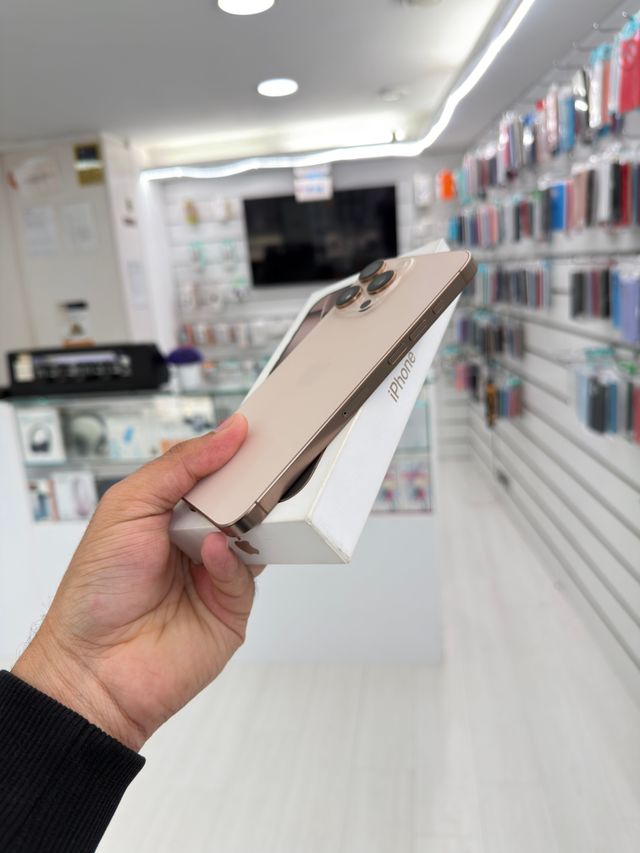 iPhone 16 Pro Max 256GB Titanio Desierto