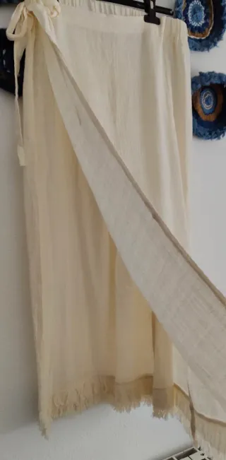 Falda larga de Lino beige Parfois talla M