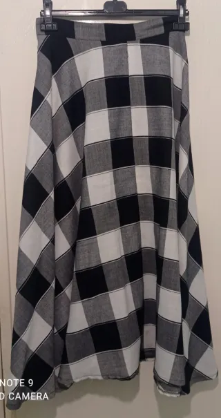 Conjunto Blusa y Falda. Nuevo