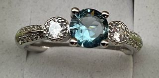 Anello Donna con pietra colore acquamarina