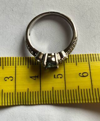 Anello Donna con pietra colore acquamarina