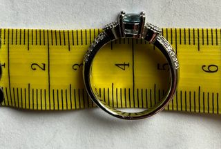 Anello Donna con pietra colore acquamarina