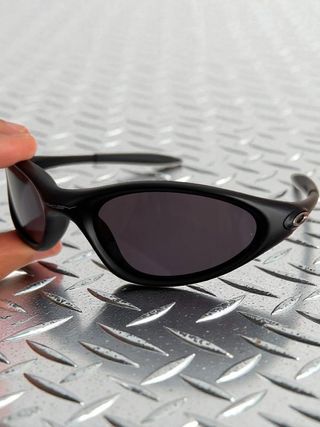 Oakley Minute Sunglasses Vintage Black Y2K...